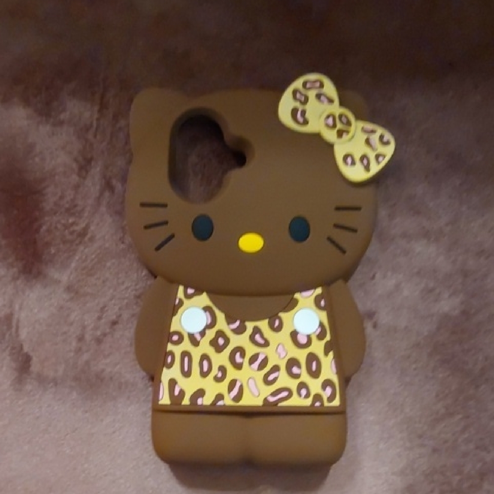Kitty Leopard Print Brown and Yellow Iphone 16 Case
